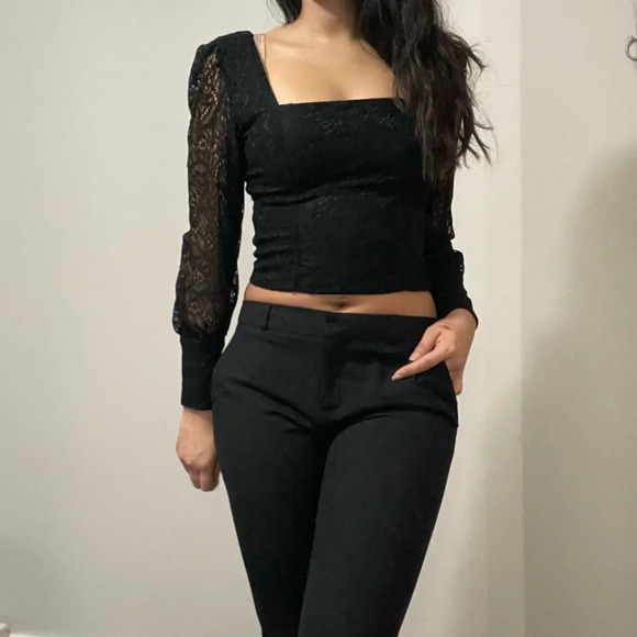 ๐ค Dynamite Lace Sleeved Crop Top! Womanโs Size Small ๐ค - Picture 5 of 14